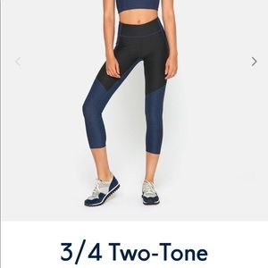 3/4 Two Tone Outdoor Voices Leggings - Size M!!